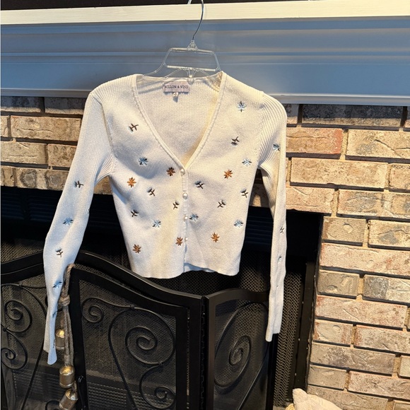 Sweaters - Floral embroidered cardigan, white, size Small, EUC